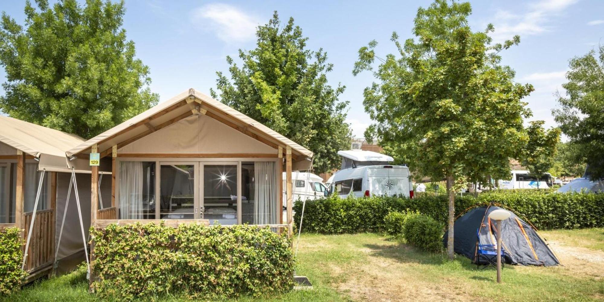 Hu Firenze Certosa Camping In Town Impruneta Exterior photo