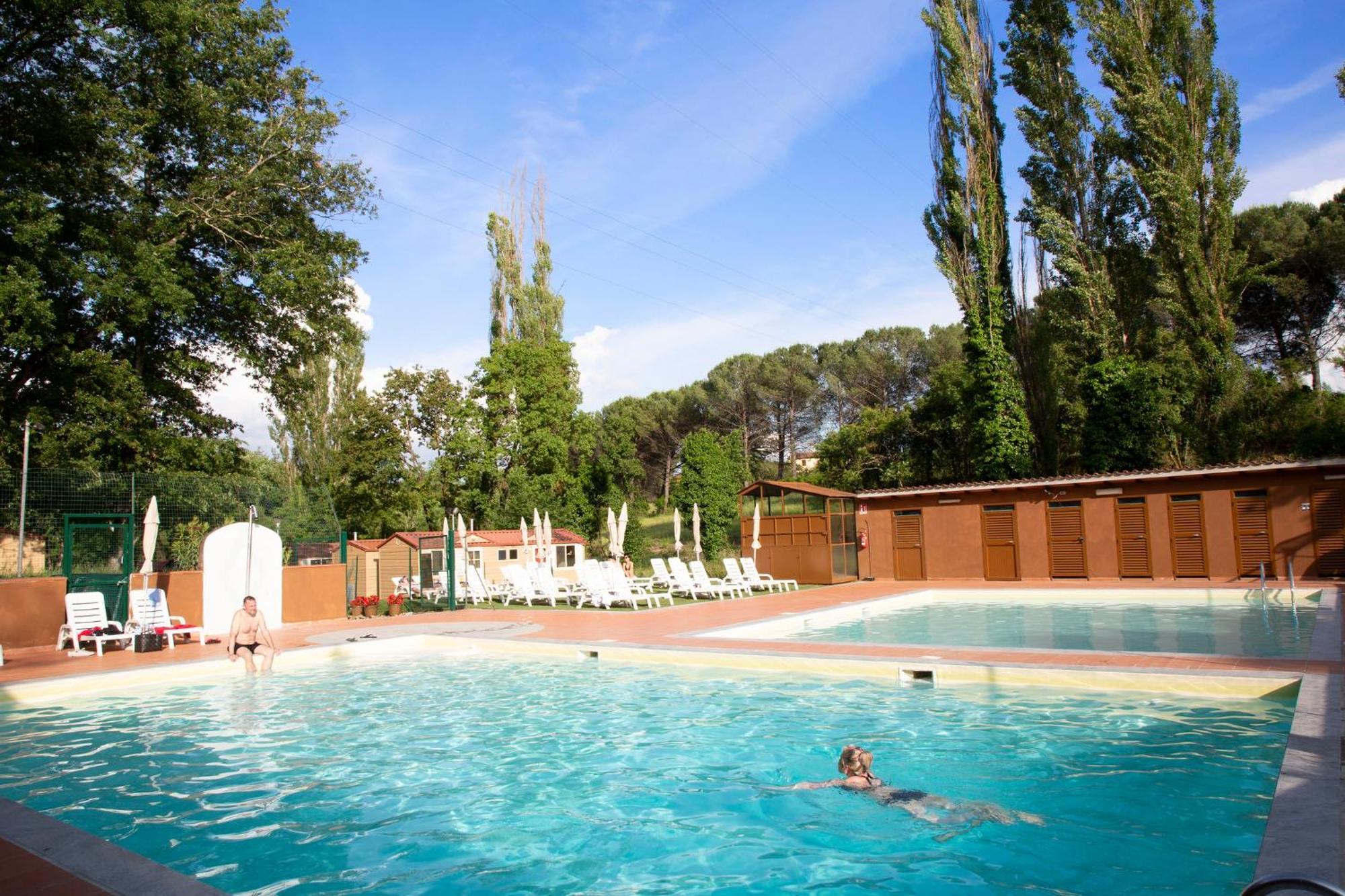 Hu Firenze Certosa Camping In Town Impruneta Exterior photo