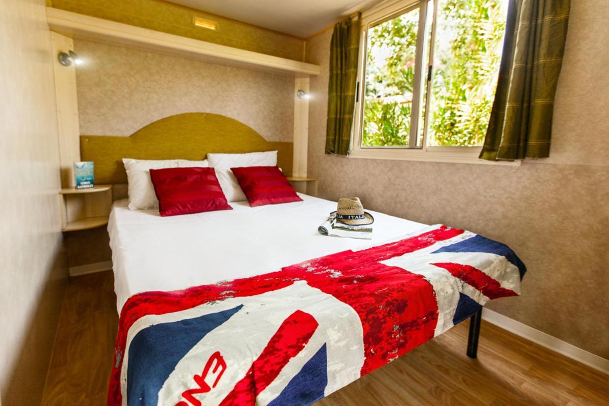 Hu Firenze Certosa Camping In Town Impruneta Exterior photo