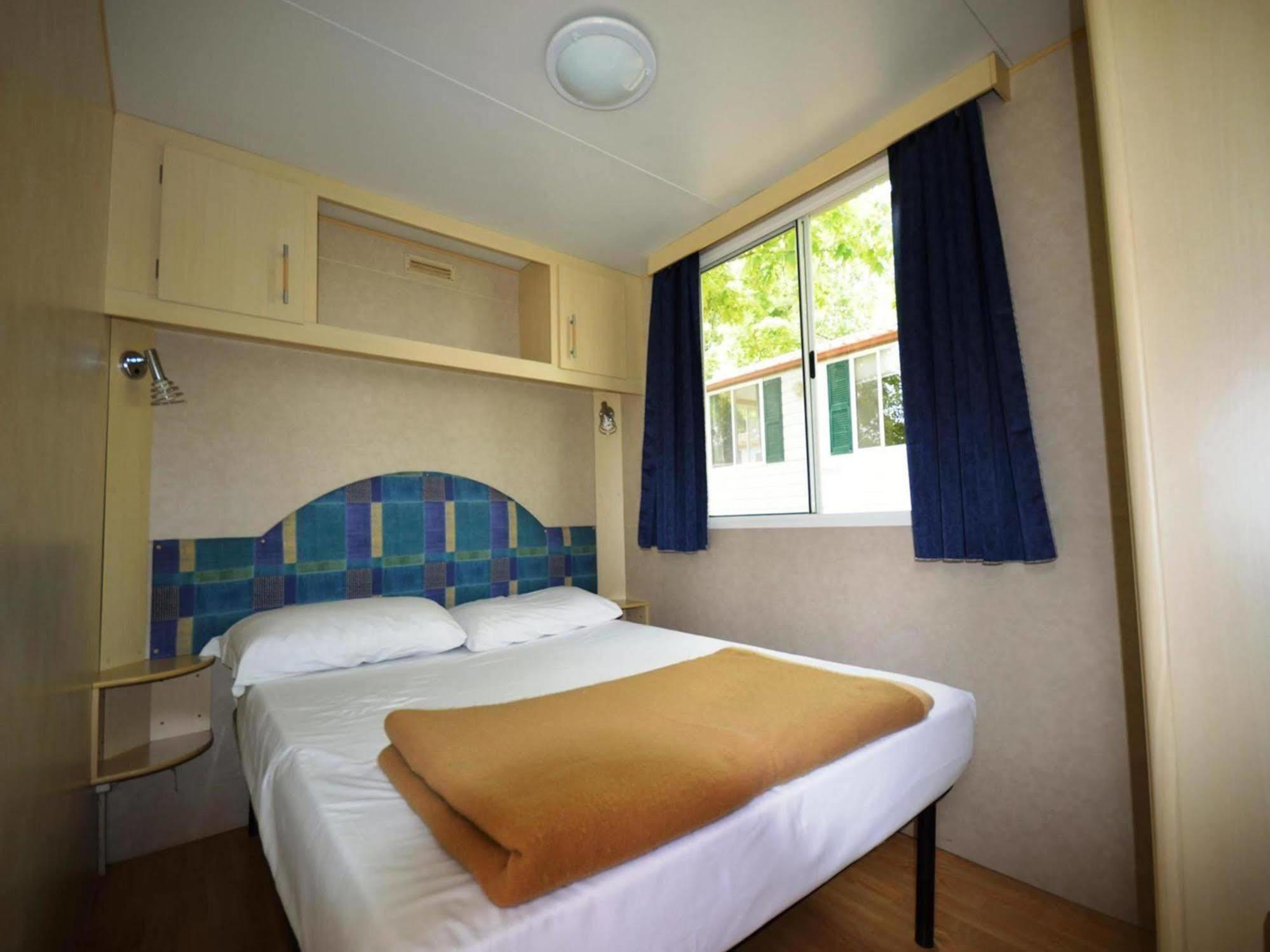 Hu Firenze Certosa Camping In Town Impruneta Exterior photo